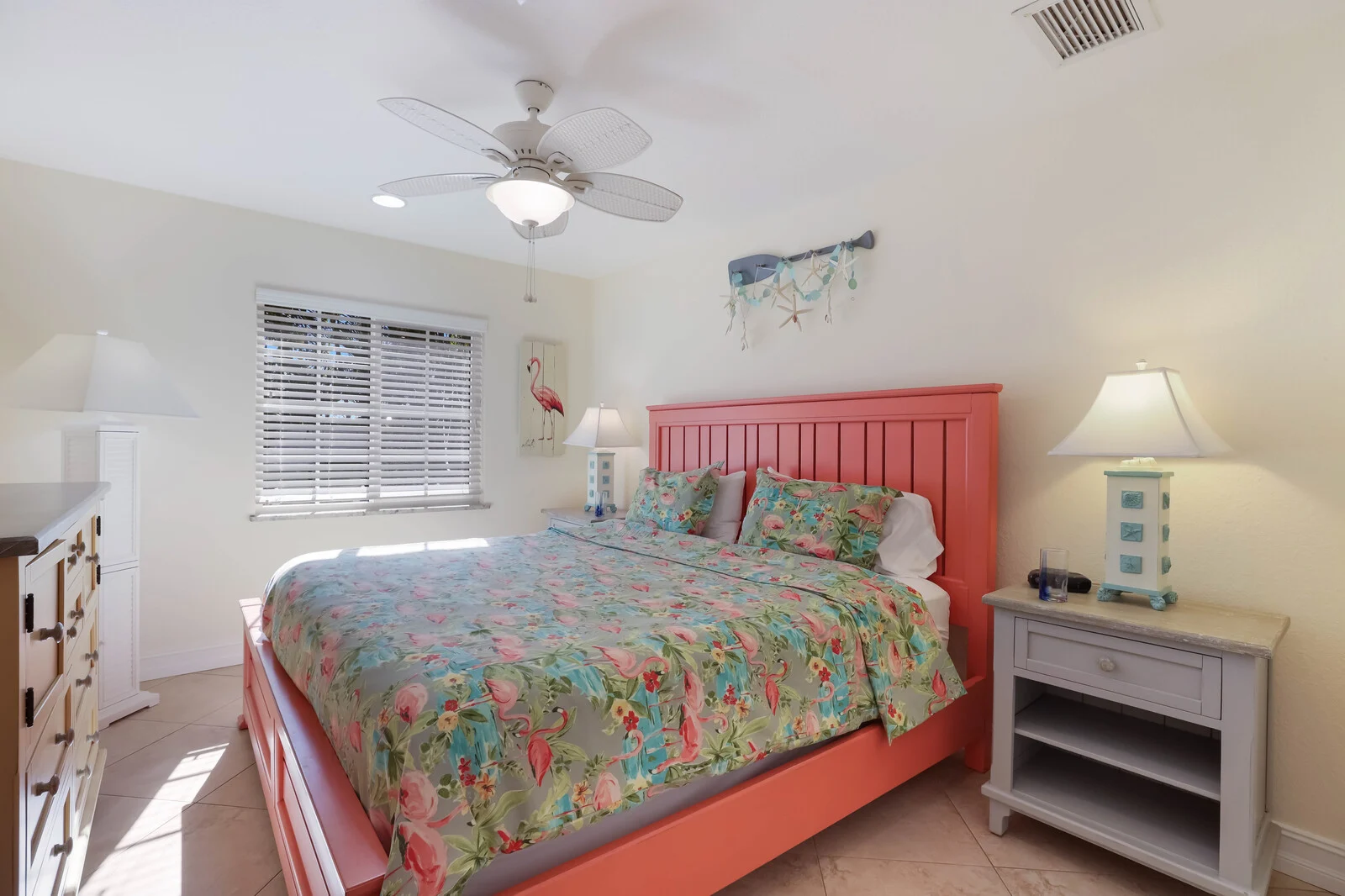 Bedroom with flamingo decor